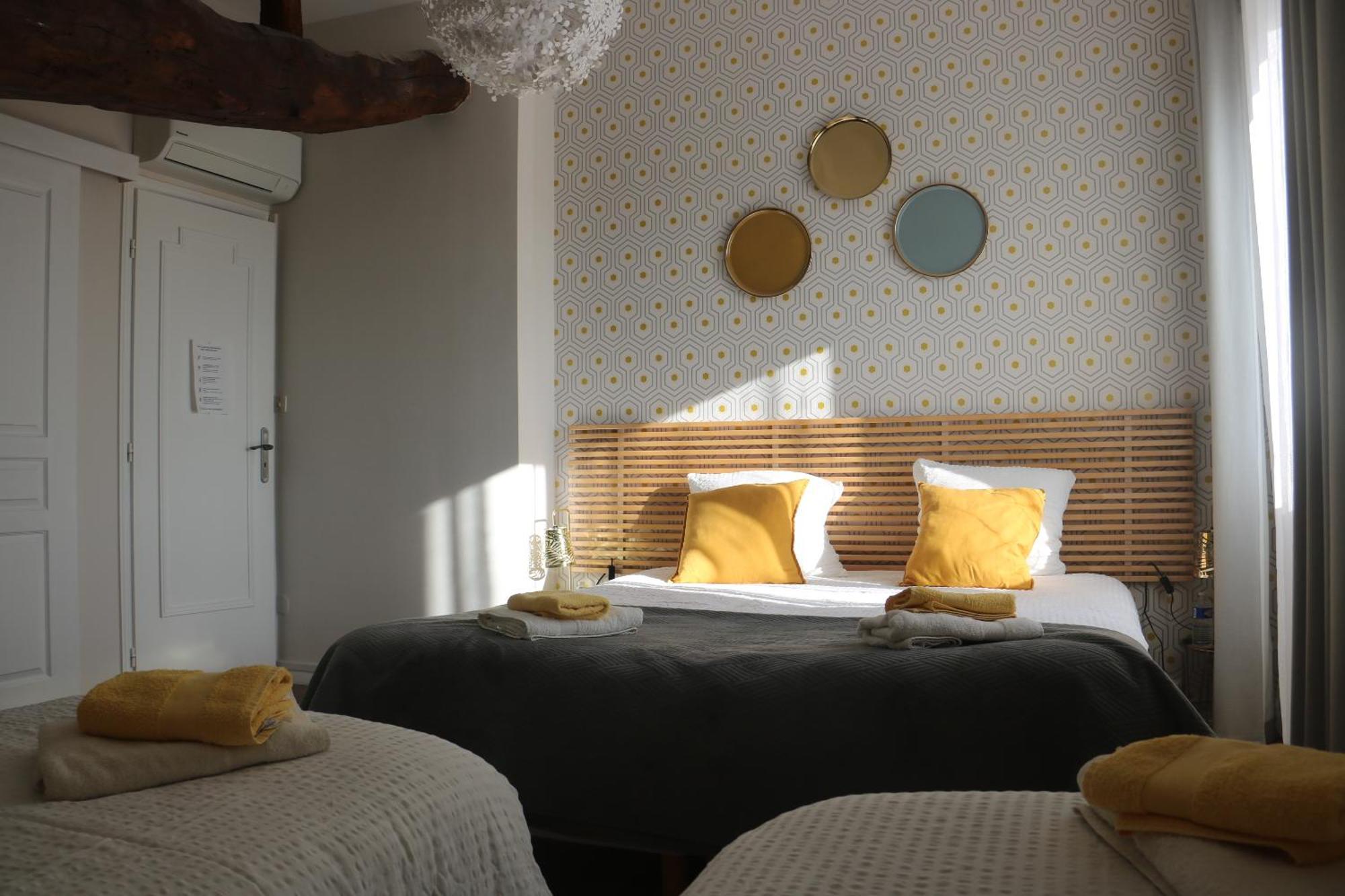 "Les Peyres" Hotel Lamothe-Landerron Ngoại thất bức ảnh